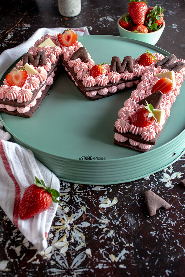 letter cake con fragole