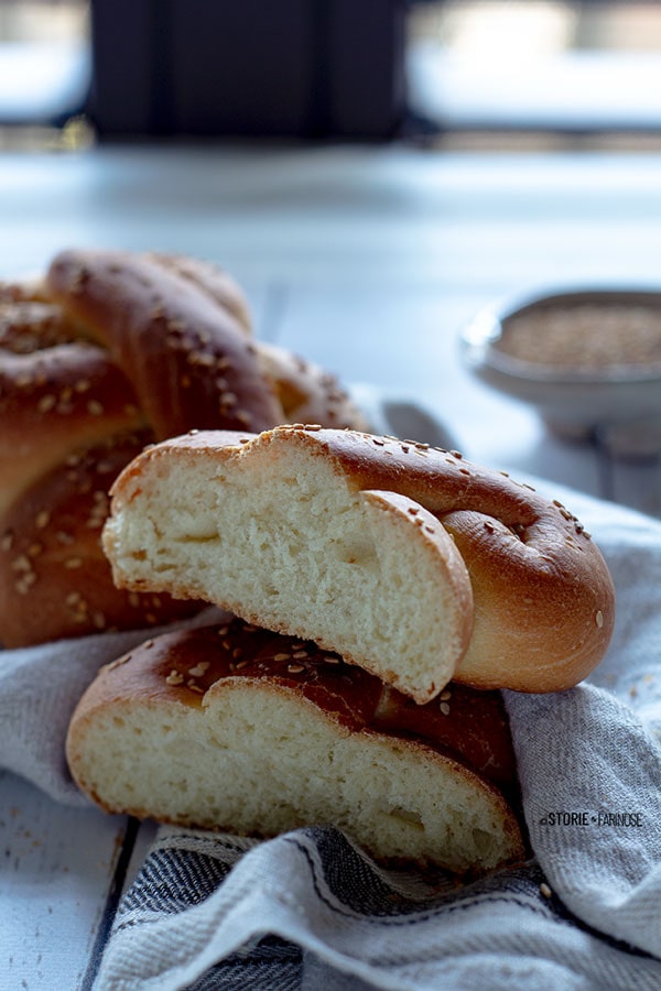 pane di semola tagliato