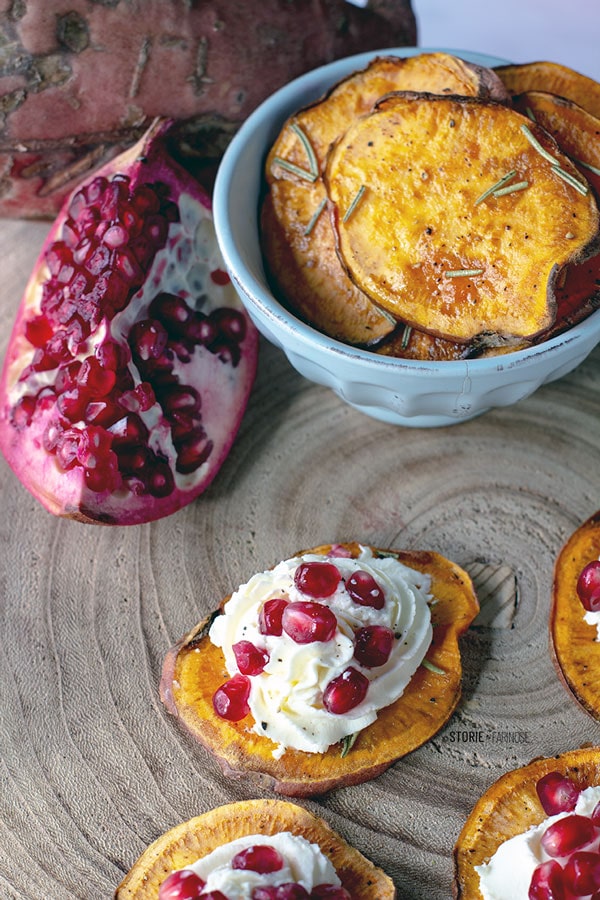 chips di patate al forno con melagrana