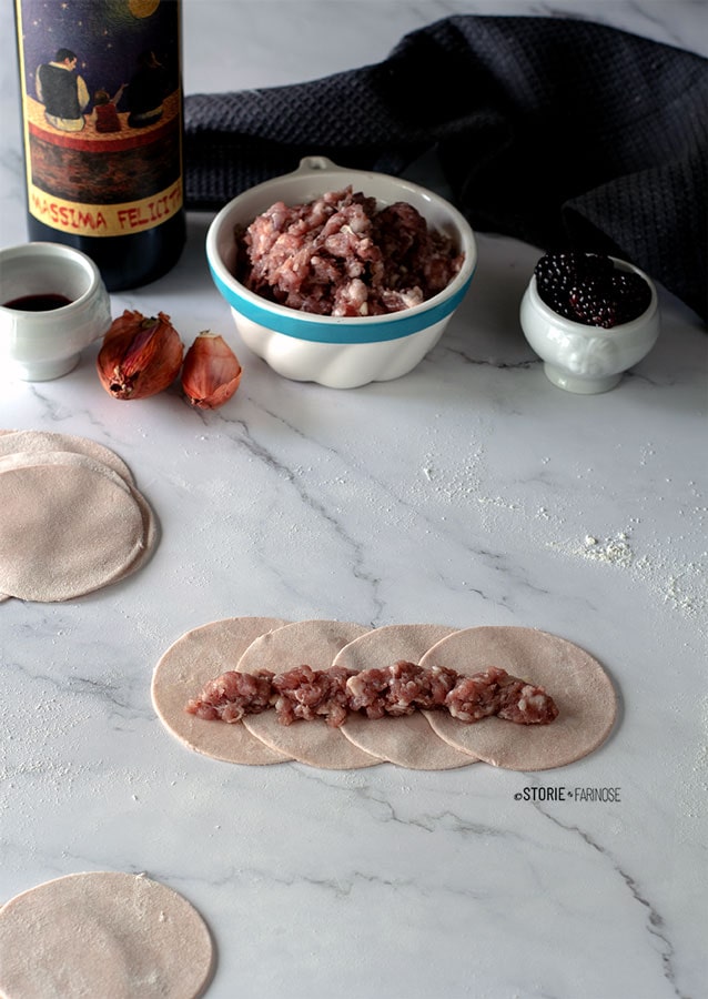 ravioli giapponesi, base con ripieno